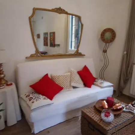 Minimal Chic House Fast Wi-fi, Private Garden & Free Parking Holiday home