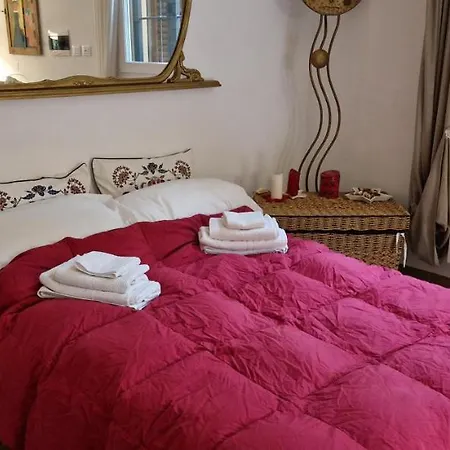 Minimal Chic House Fast Wi-fi, Private Garden & Free Parking *